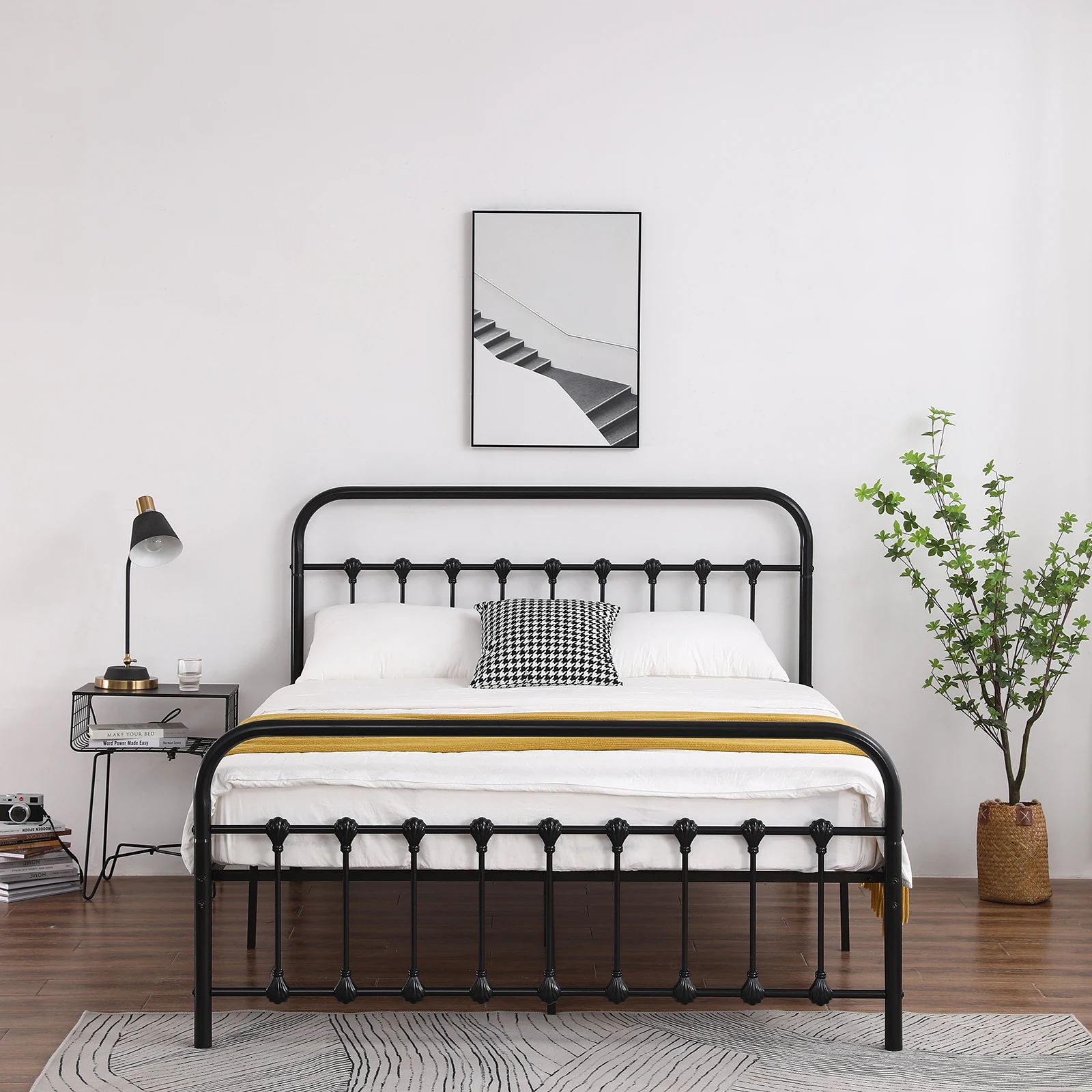 

Queen/Full/Twin 3 Sizes Iron Bed Frame Single-Layer Curved Bed Head&Foot Tube with Shell Decoration Black [US-W]