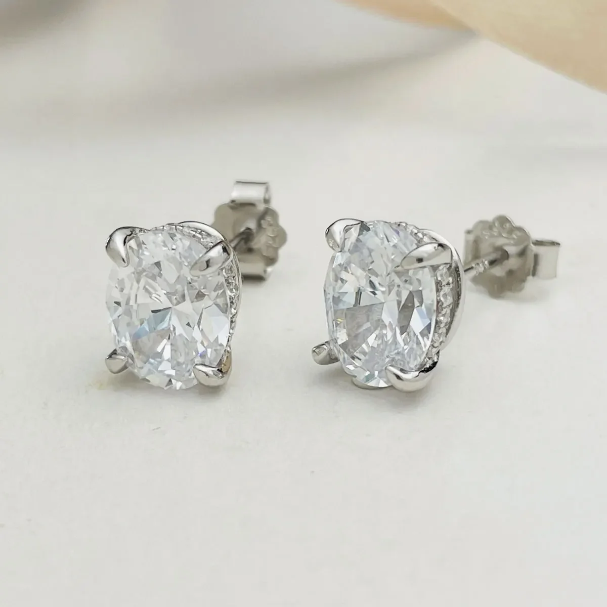 Total 4 Carats Oval Cut Moissanite Earring For Women Solid 925 Sterling Silver Stud Earrings VVS D Color GRA Certificate