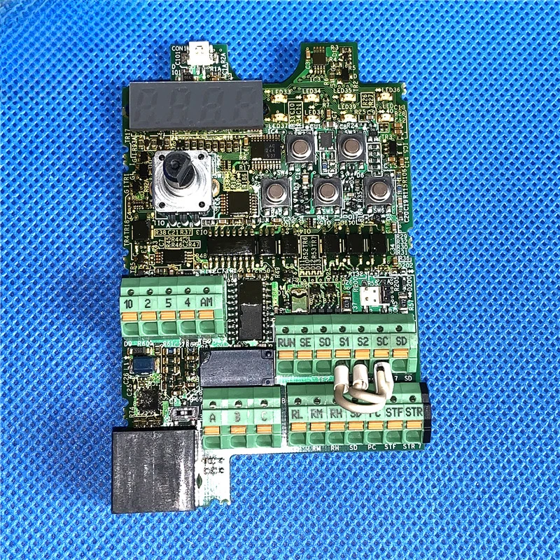 

Inverter D700-D740 series 1.5-2.2-3.7-5.5-7.5kw terminal control CPU board motherboard