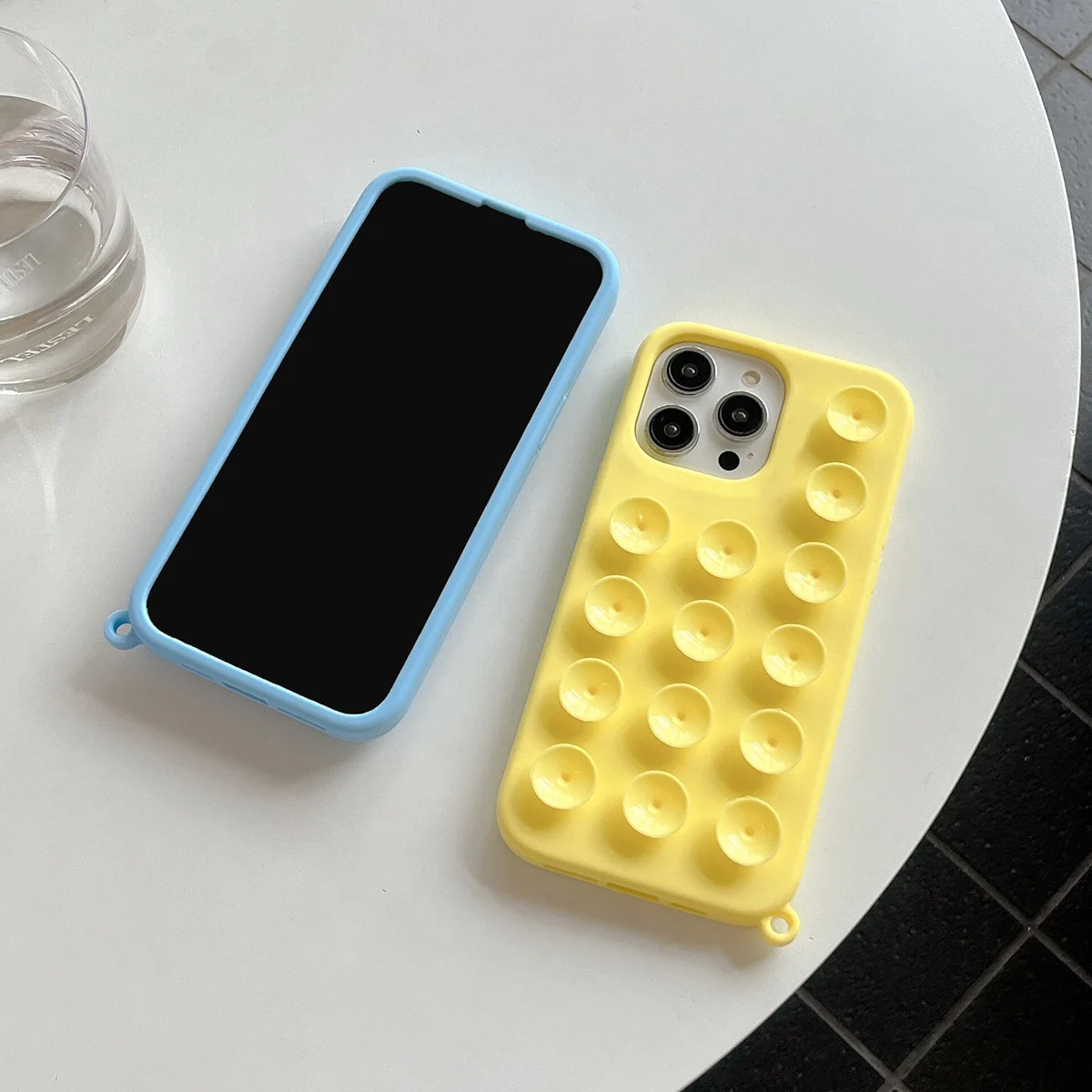 Shockproof Anti-Slip Silicone Phone Case with Suction Cup Design