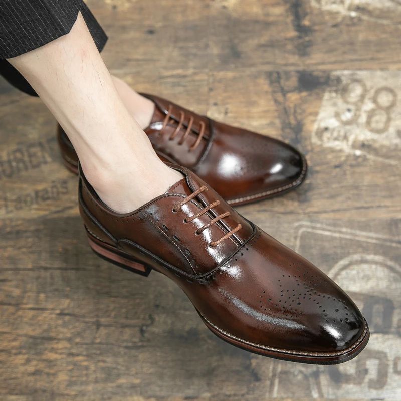 British Style Men's Genuine Leather Shoes Carved Brogue Shoes Fashionable Casual Shoes Men's Business Formal Shoes Free Delivery