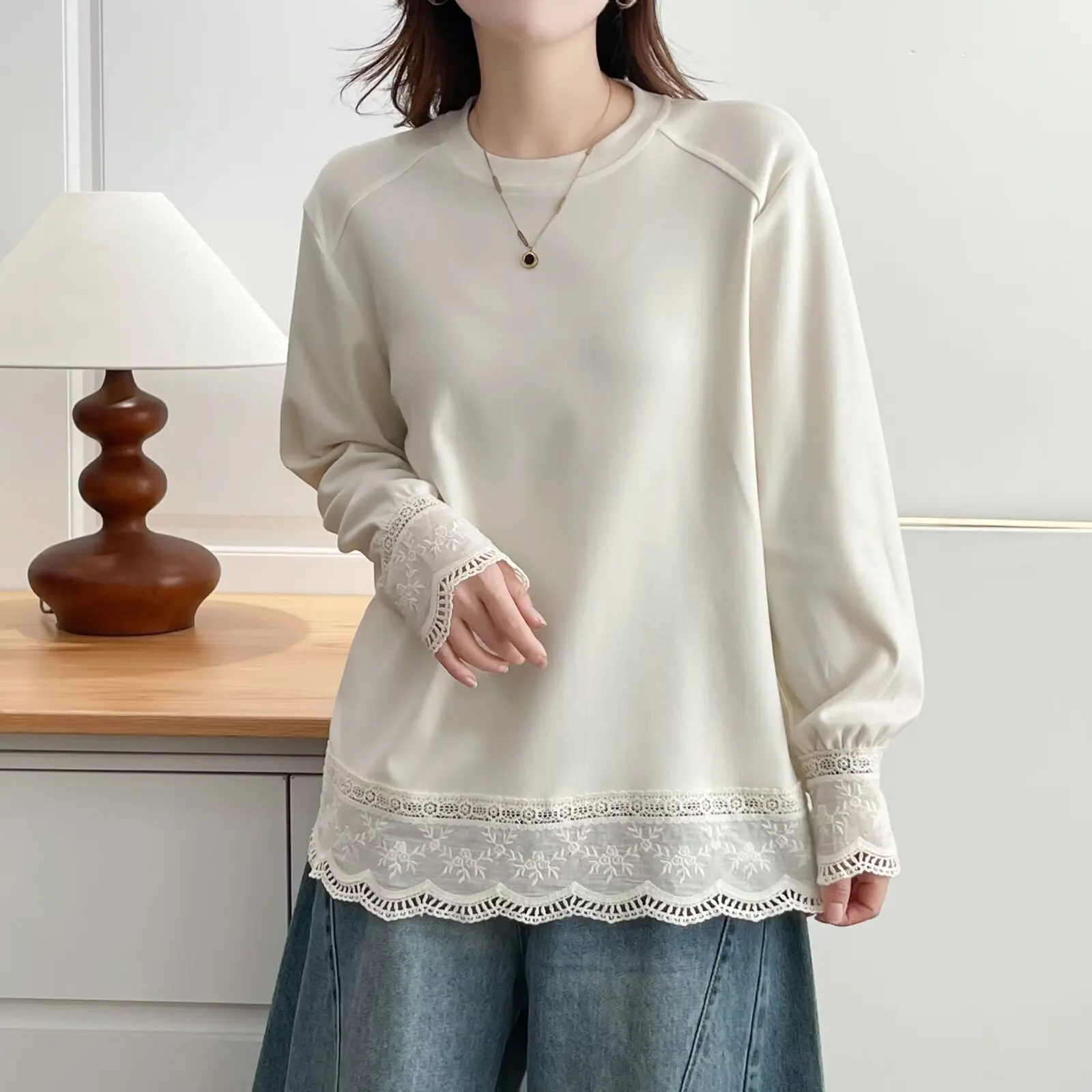 XXXXL Fashion Plus Size Woman Clothing T-Shirt New Autumn Winter Style Casual Lace Patchwork Hem DE Velvet Warm Base Tops 2535