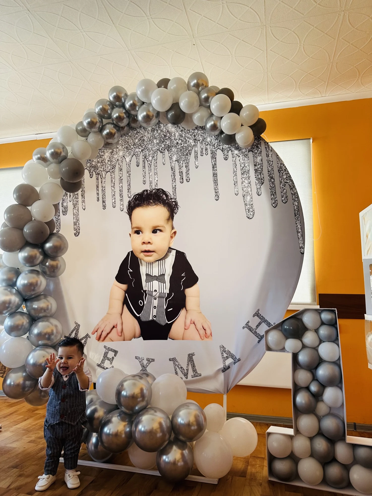 Happy Birthday photo backdrop Round Gold Black Glitter Balloons High Heels for Party Photography