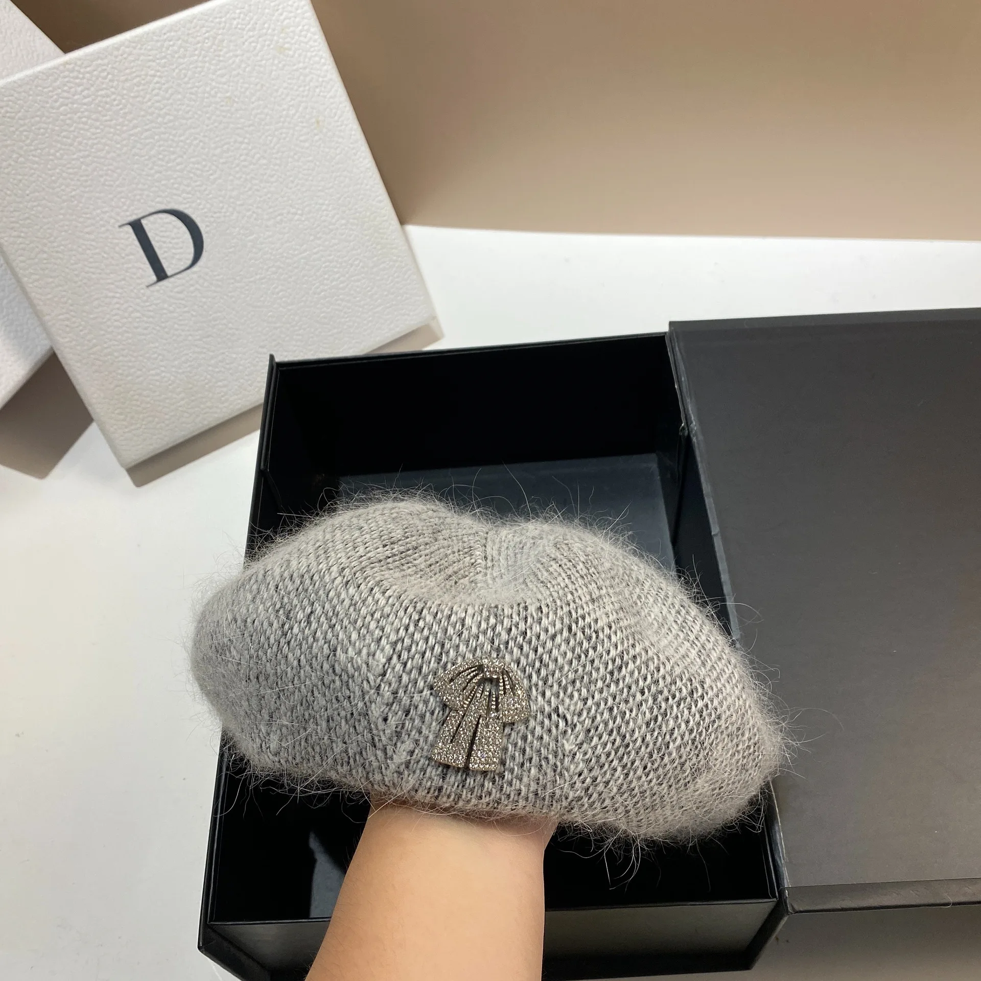 Berretti da donna in vera pelliccia di coniglio cappello invernale causale caldo berretto lavorato a maglia per ragazze moda femminile all'aperto cappelli da donna di grandi dimensioni