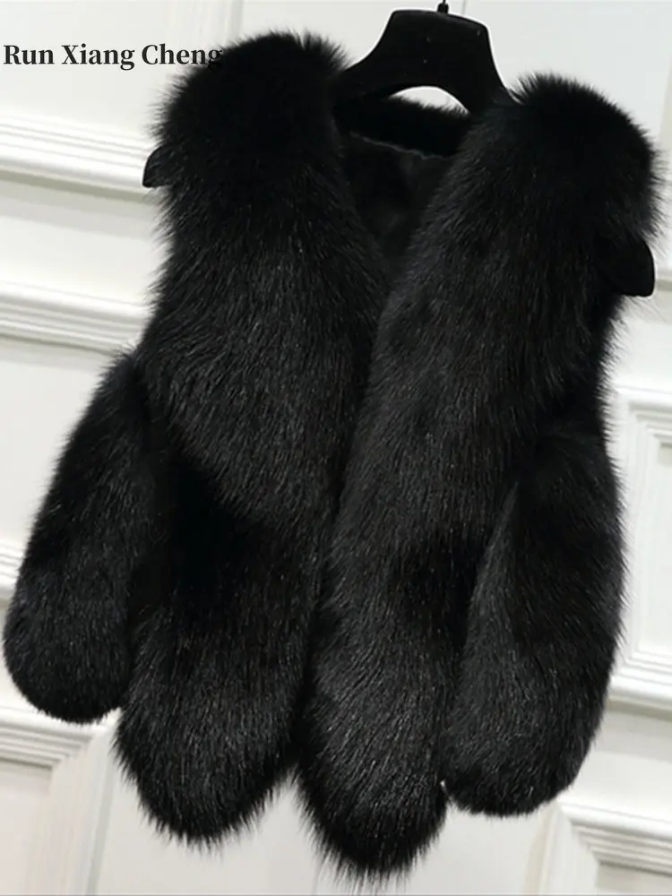 2023 Free Shipping Short Style Women's Slim Fit Faux Fur Vest Keep Warm Overcoat High Street Style Featuring Fox Fur Imitation