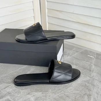 New versatile and fashionable flat-bottomed casual one-shoulder slippers for early spring, suitable for outdoor use during beach 1