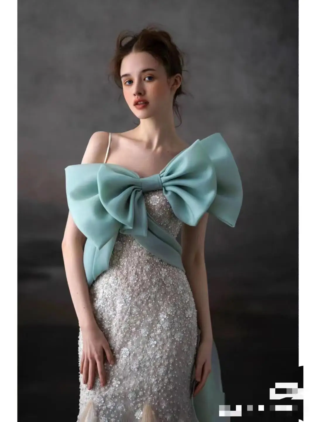 

Unique 3D Hand Sewing Beads Applique Wedding Dress Lace Fabric Off White Tulle Embroidery Floral French Lace Dubai Bride Fabric