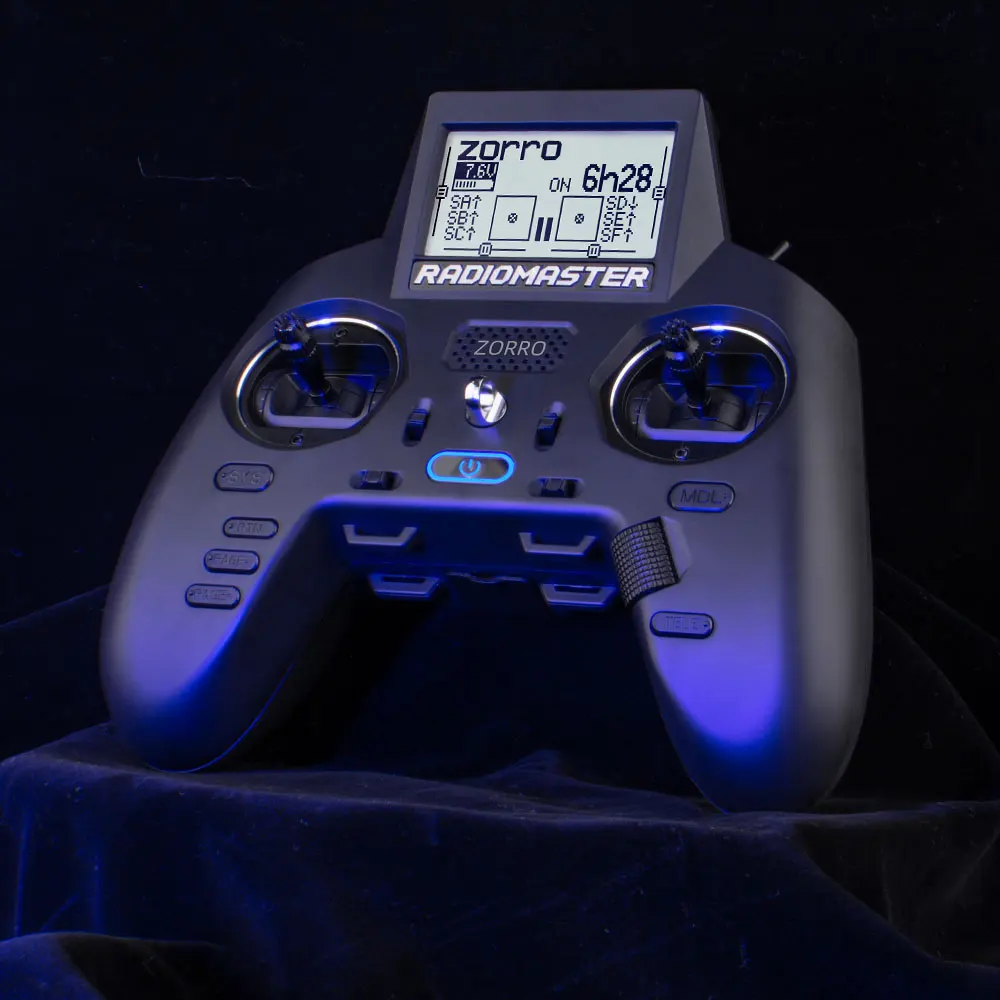 Détail des poignées et antennes de la radiocommande Drone FPV ELRS/CC2500.