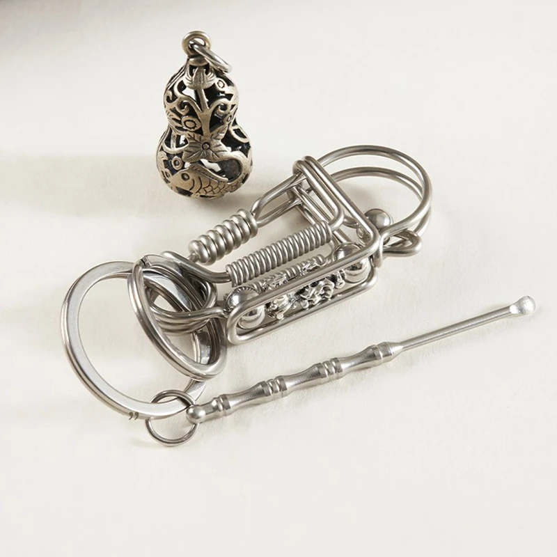 Stainless Steel Handicraft Key Buckle Engraved Divine Beast Matte Bead Trinket Car Keyring Creative Lovers Gift Small Decoration