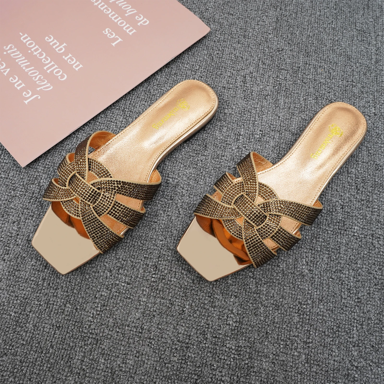 Luxury party women's shoes shiny crystal fashion ladies slippers plus size 35-44 outdoor women's shoes hot in summer