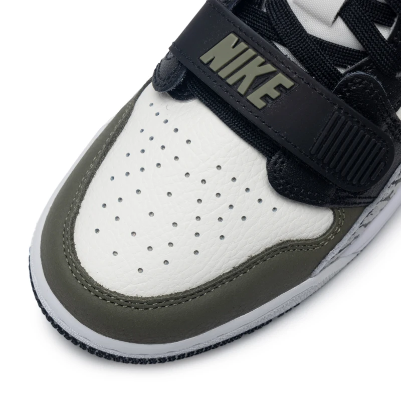 Nike Women's Shoes, Big Kids' Shoes, Air Jordan Legacy 312 Low (Gs) Basic Fashion Basketball Shoes, Cd9054-120 view 4