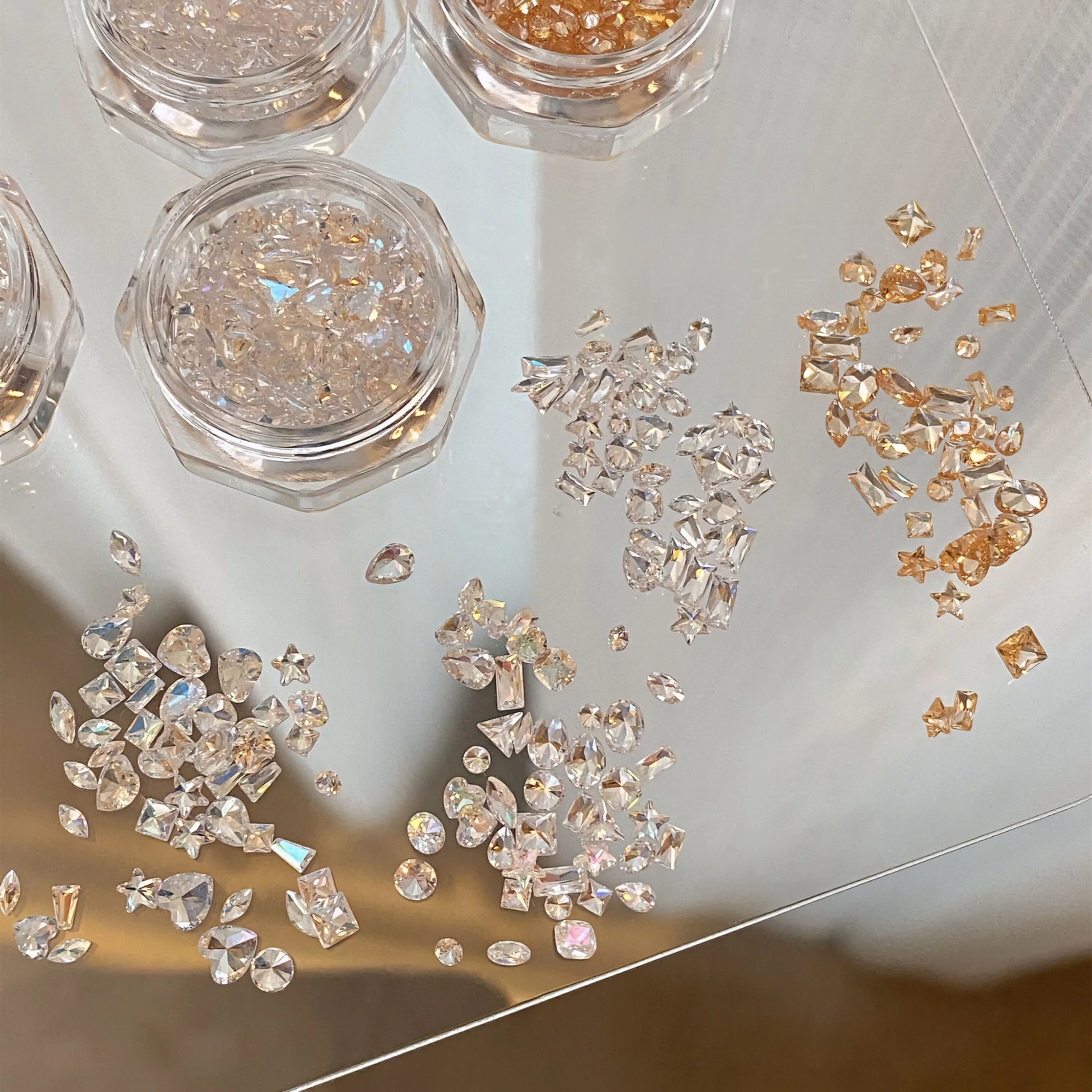 

50 супер сверкающих мини-бриллиантов из циркона для маникюра с неизолированным покрытием из циркона, прозрачные разные формы, украшения для ногтей