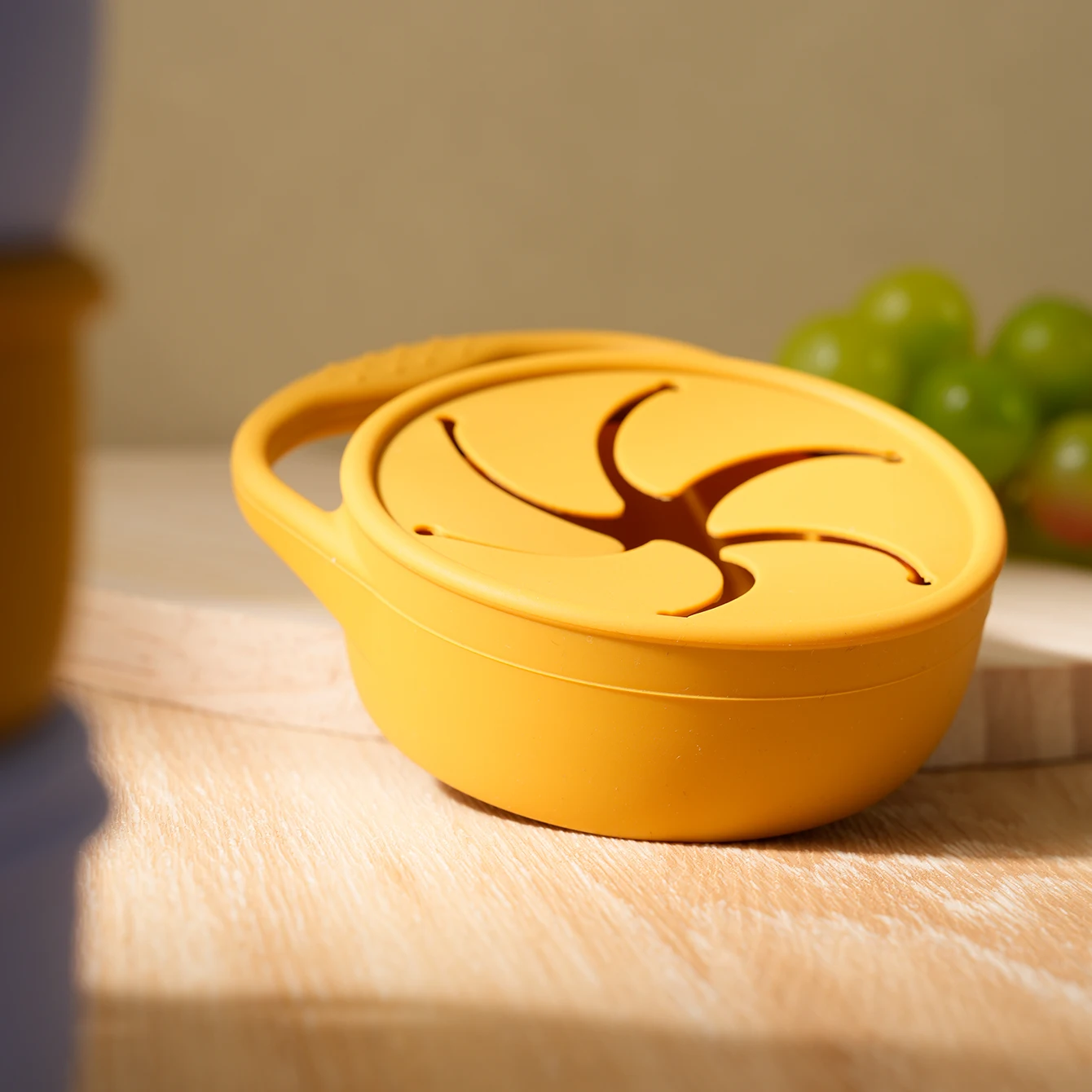 1PCS Baby Silicone Tableware Collapsible Snack Cup Baby Shower Gift Portable Snack Box Feeding Trianing Food Storage