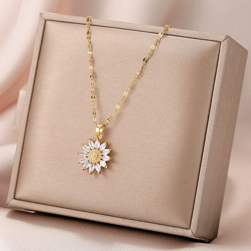 1 Piece Gold Tone Necklace Ladies Light Luxury Style Flower Pendant Inlaid Zirconia Titanium Steel Chain Holiday Jewelry_voghion.com