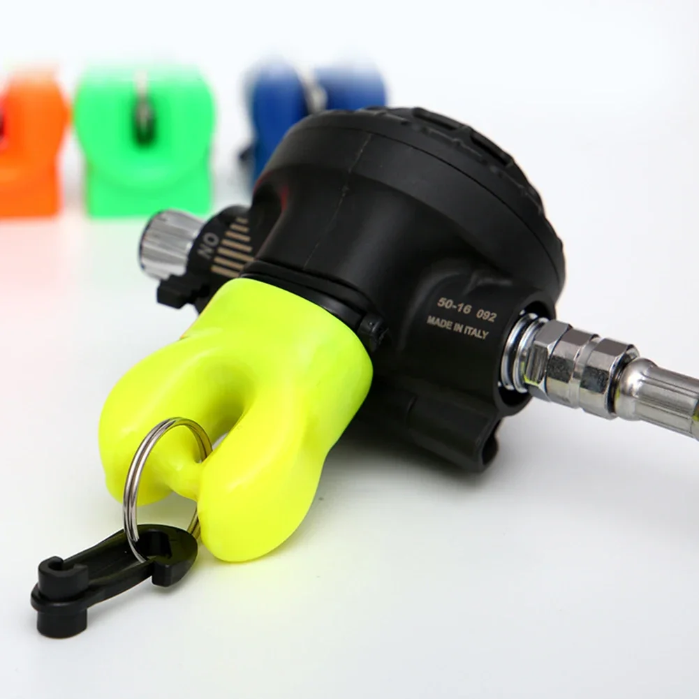 Diving Hose Clip Standard Scuba Dive Mouthpiece Holder Dust Cap 2nd Stage Regulator Octopus Retainer Clip