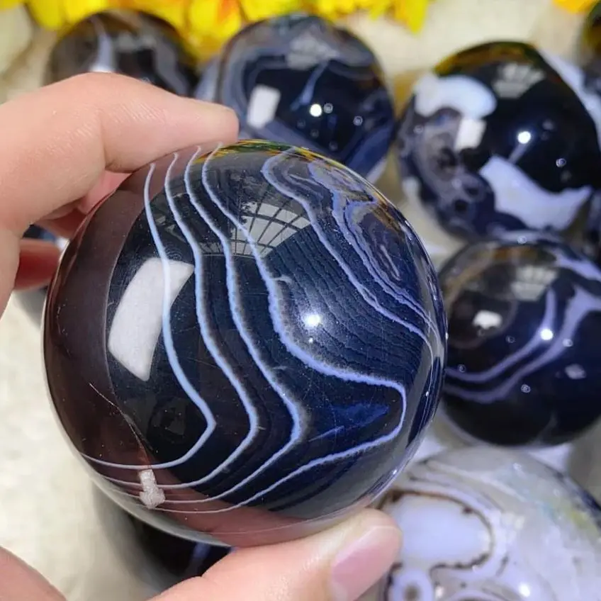 

Natural Black Agate SardOnyx Crystal Sphere Polished Energy Stone Ball Desktop Home Decoration Handicraft Ornaments