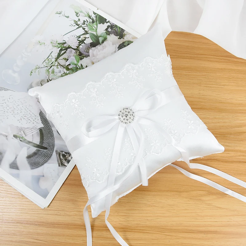 Bow Pearl Ring Pillow 4