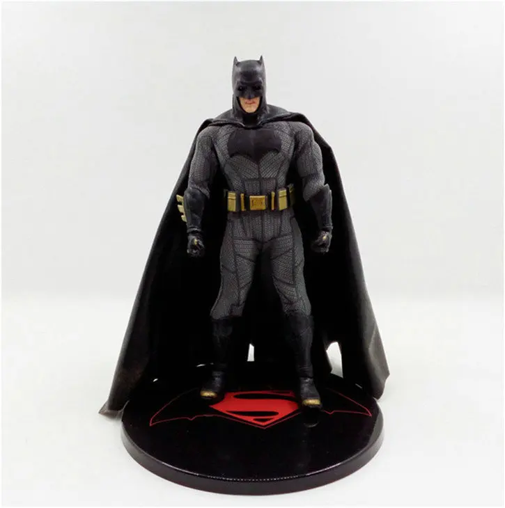 

2024 Marvel Universe Dc Legend Batman 6-inch Cloth Cape Action Figure Model Display Collection Sculpture Children's Holiday Gift
