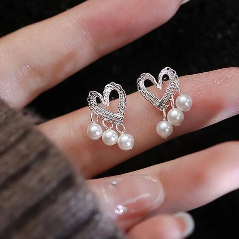 New Fashion Y2K Heart Pearl Stud Earrings for Women Vintage Silver Color Statement Ear Party Jewelry Gifts