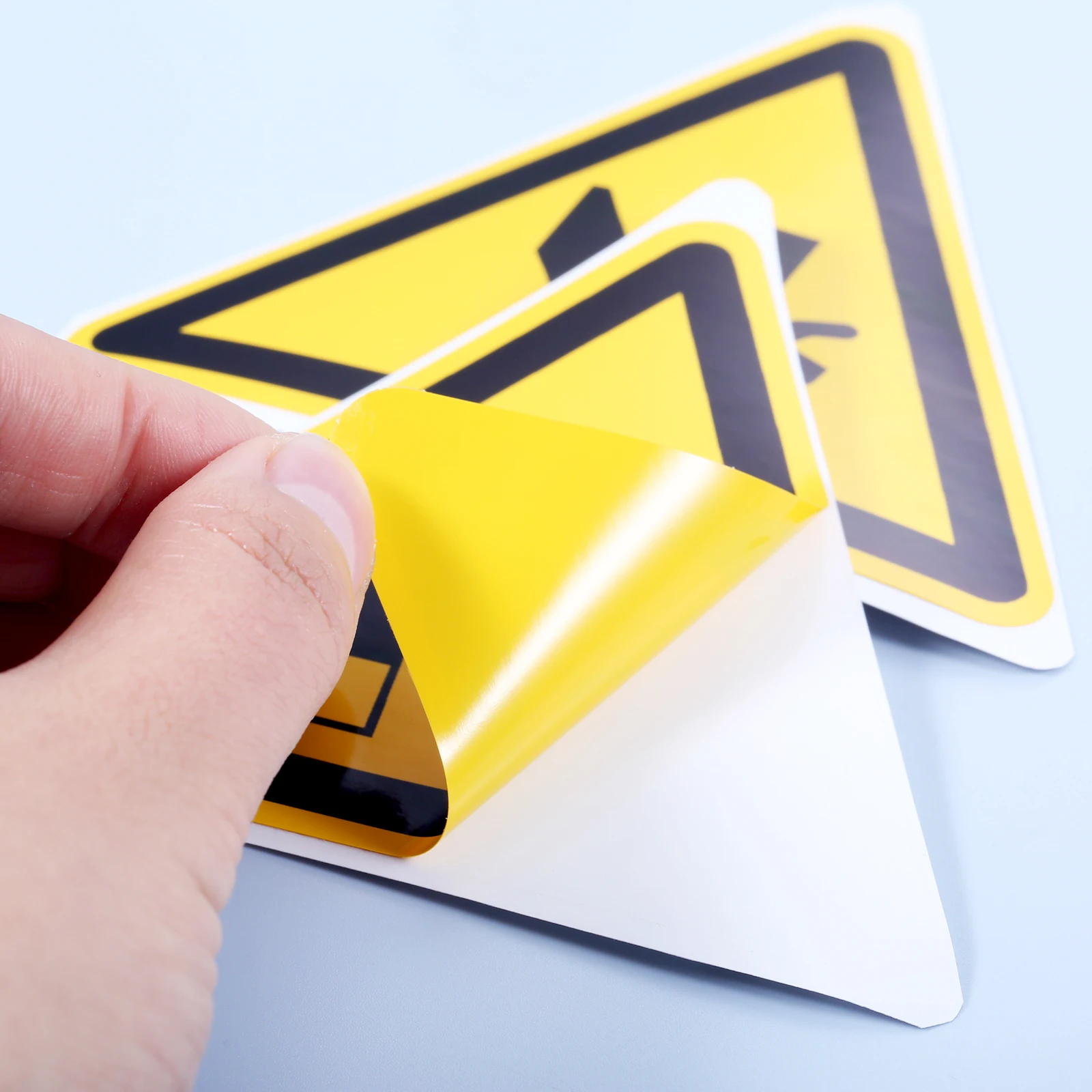 Triangle Warning Sign Sticker 5pcs 2.5/5cm Getting Involved Biohazard Low Temperatures Stamping Magnetic Fields Spinning Alarm