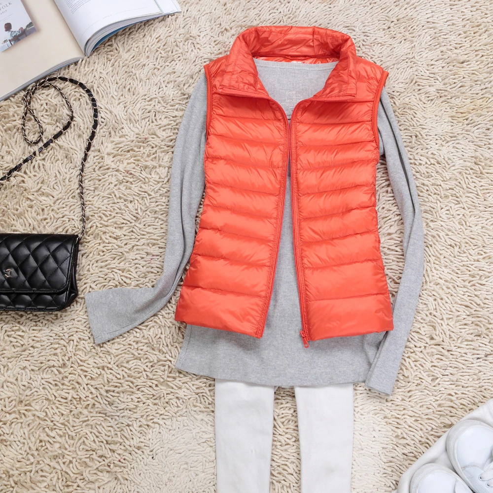 Women Ultra Light Duck Down Vest Jacket Autumn Winter 2023 Sleeveless 90% White Duck Down Vest Coat Stand Collar Warm Waistcoat