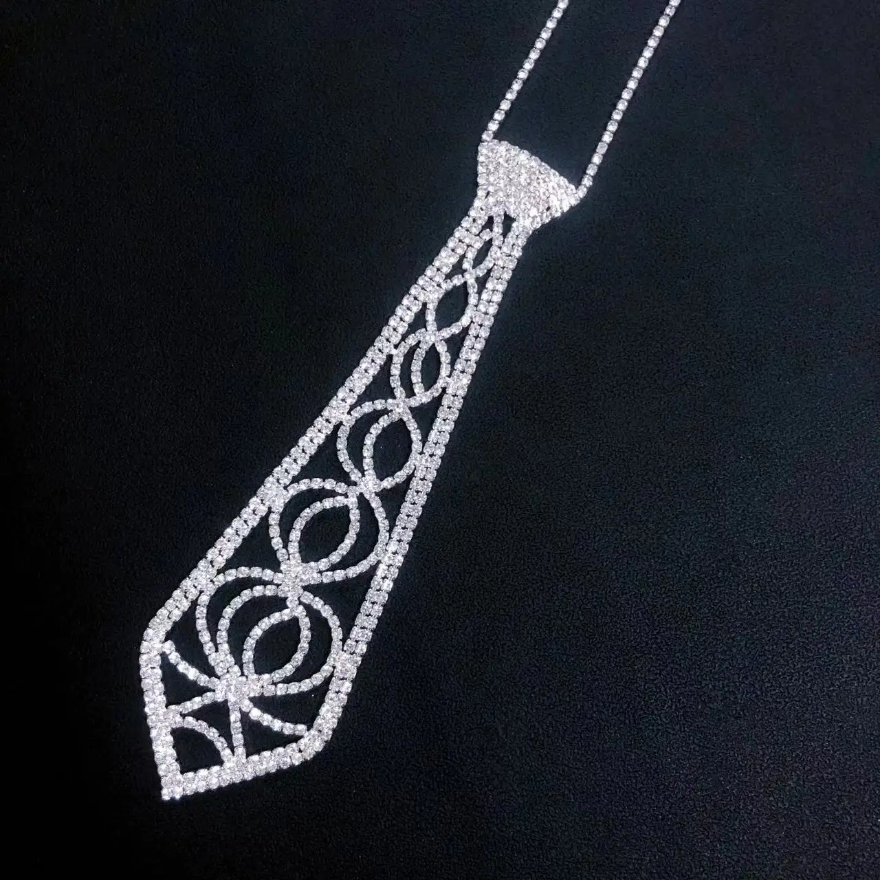 

Модная новинка цепочка на плечо со стразами и кисточками в европейском и американском стиле свадебные аксессуары для невесты цепочка на плечо