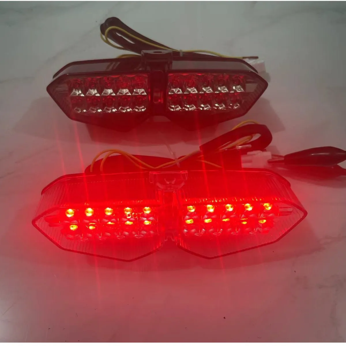 

For Yamaha R6 YZF-R6 2003-2005 04 R6S 2006-2008 07 XTZ 1200 2012-2014 13 Rear Tail Light Brake Turn Signals Integrated LED Light