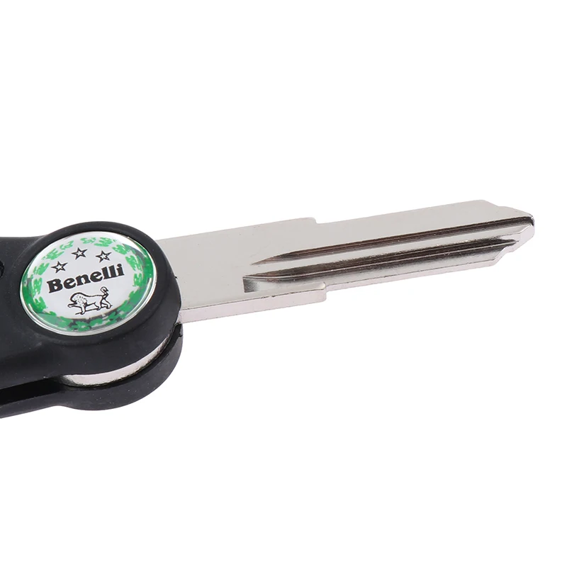 Foldable key blank for Benelli TRK502 TRK502X 502C TNT150 TNT15 / TNT 15 150 Foldable silver blade key blank motorcycle keys motorcycle key accessories