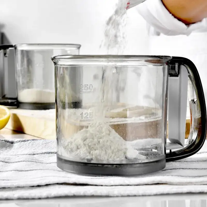 Flour Sifter Semi-automatic Handheld Plastic Powder Sifter Kitchen Gadget 1 Pcs
