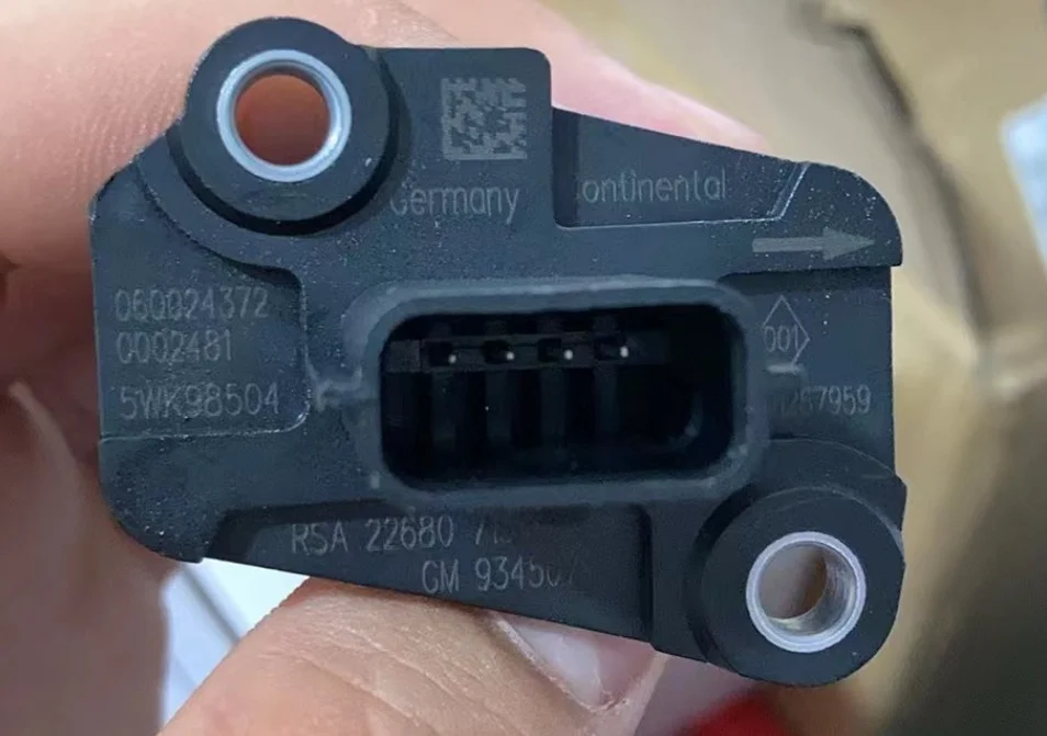 Mass Air Flow Meter Sensor 93450753 22680-7131R Nissan Navara pickup D23 2.3 dCi 10.15-1PC air flow sensor