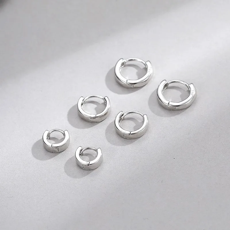 Silver Color Simple Smooth Face Hoop Earrings for Women Fashion Mini Earring Small Circle Huggies Party Jewelry Gifts