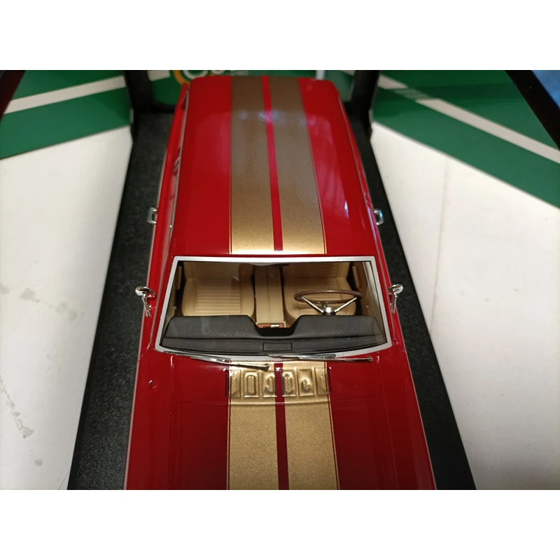 Cult 1:18 Scale Resin Ford Mustang 1965 Station Wagon Toys