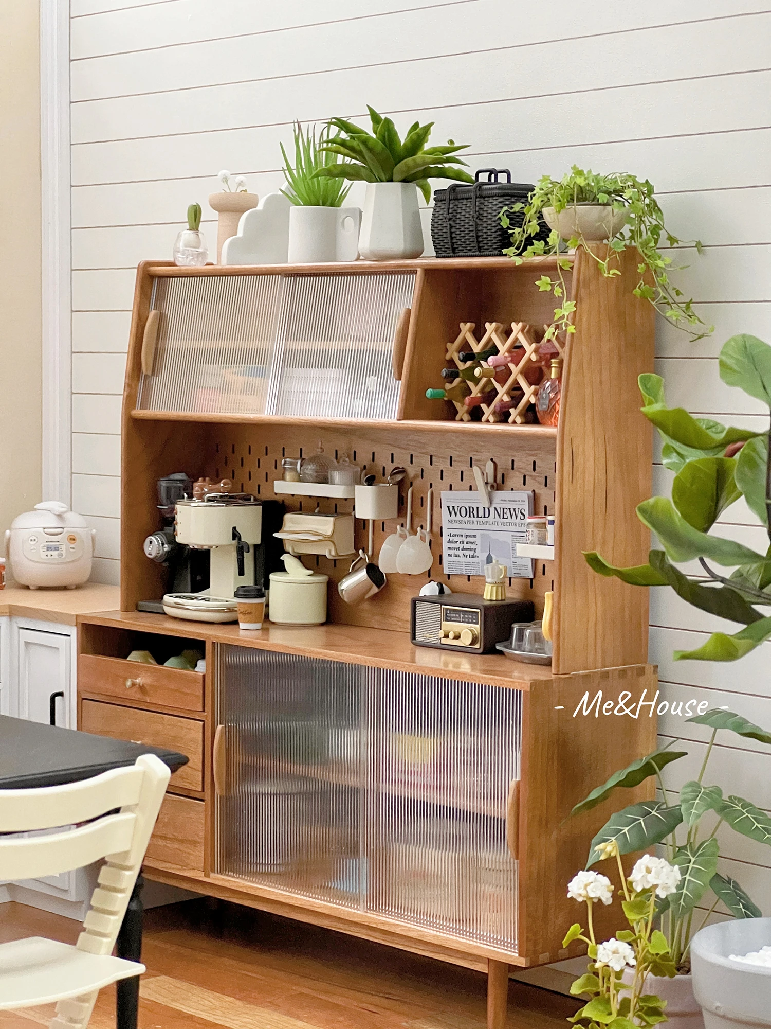 1/6 bjd ob11 miniature dollhouse furniture Mini model Red Cherry Wood Sideboard/Storage Cabinet 6