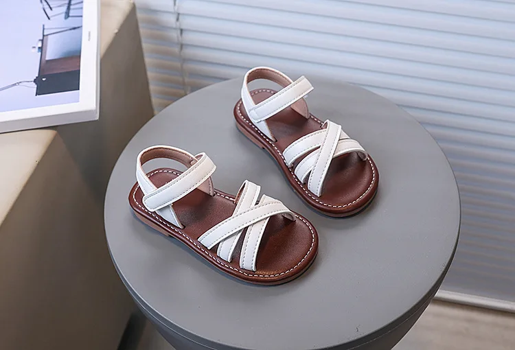 Mädchen-Sandalen Einfarbig Vielseitige Kinder-Prinzessinnen-Schuhe Offene Zehen Klettverschluss 2025 Sommer Neue Mädchen-Strandschuhe Rutschfeste Weiche Sohle – Detail 9