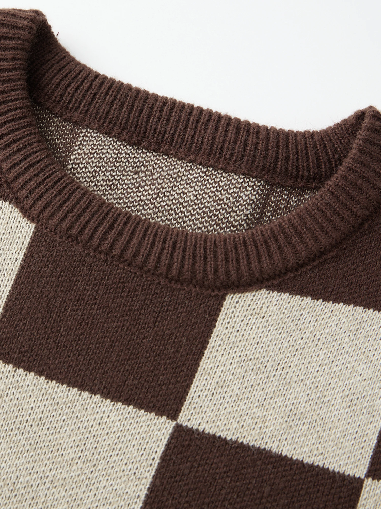 Women s Cozy Oversized Plaid Patterned Sweater with Ribbed Detailing Crew Neckline and Long Sleeves for Fall Winter Casual