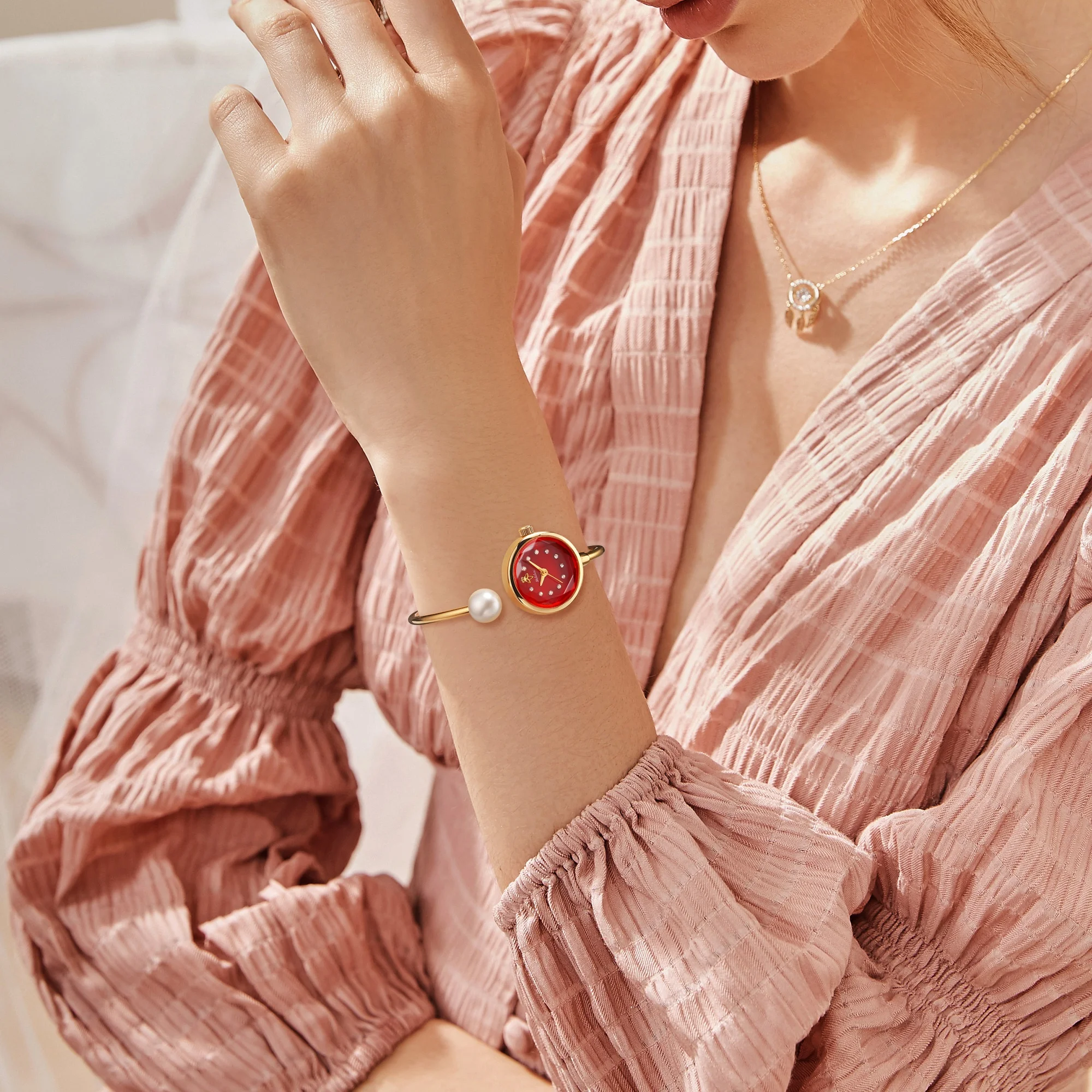 Reloj pulsera mujer oro lujo con perlas y caja de regalo_voghion.com