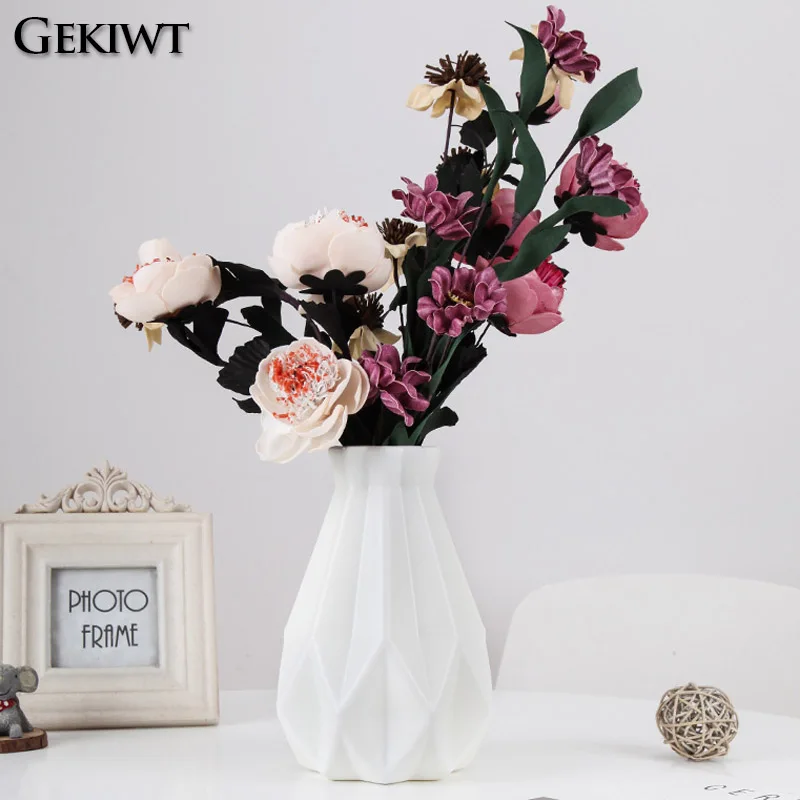 Plastic Flower Vase New Nordic Style Vase Flower for Wedding Ceramic Flower Arrangement Modern Diamond vase Shaped Living Room 4