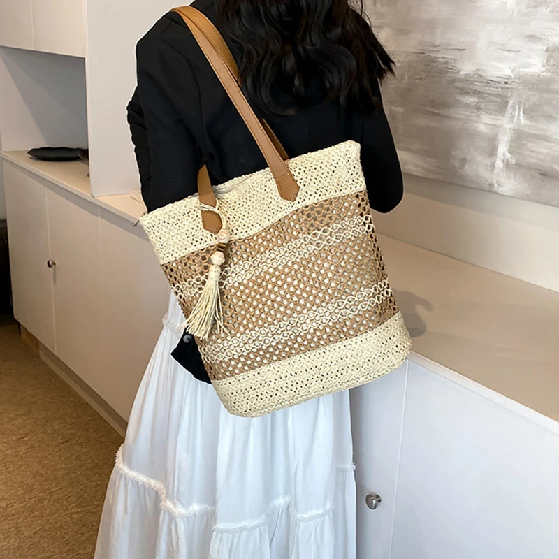 Women Fashion Color Blocking Shoulder Bag Handmade Beach Bag Tassel Decoration Woven Women’s Bag Summer Large Capacity Tote Bags