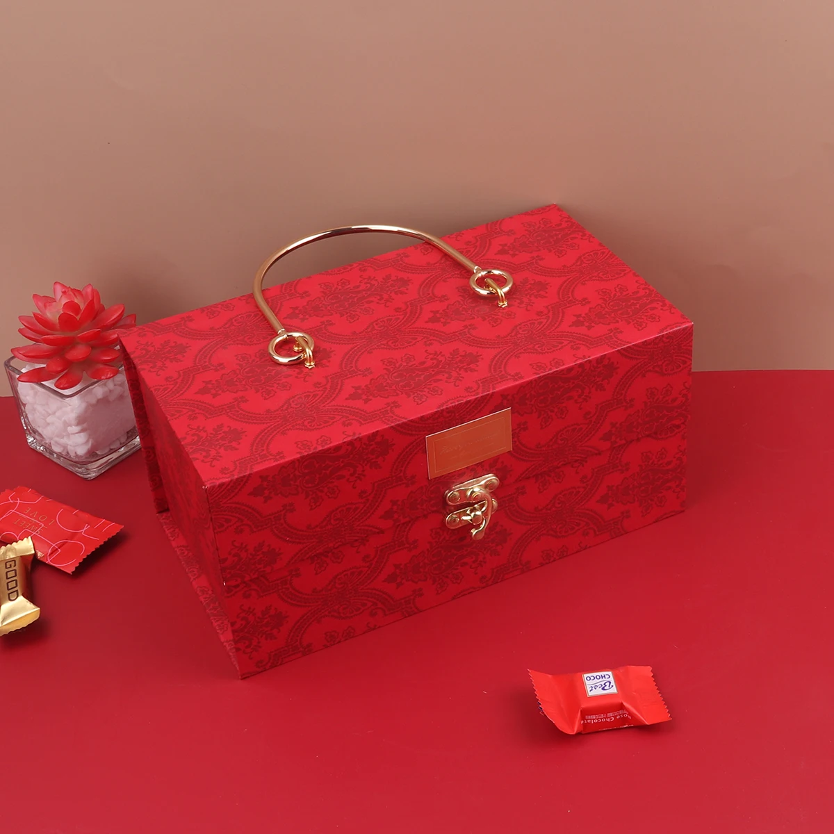 New Wedding Gift with Hand Gift Box Bridesmaids Birthday Gift Box Wedding Candy Box Holiday Gift Box