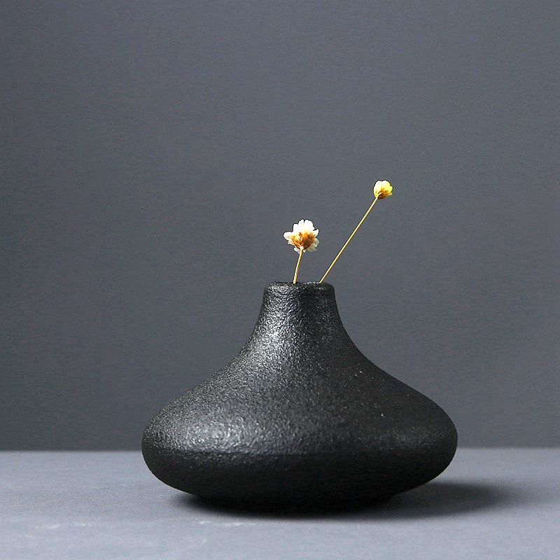 2024 New Black Ceramic Small Vase Home Decoration Crafts Tabletop Ornament Simplicity Japanese-style Decoration 3