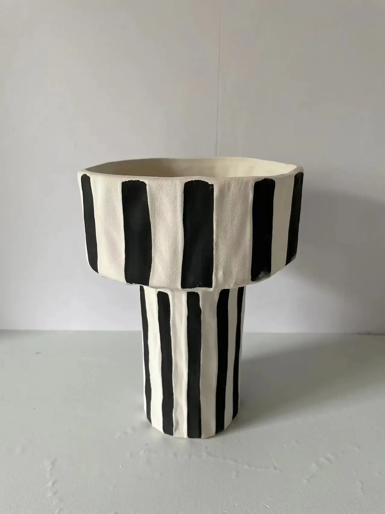 Black and White Striped Ceramic Vase Wide Mouth Flowerpot Geometric Pattern Flower Arrangement Porcelain Handicraft Ornaments 5