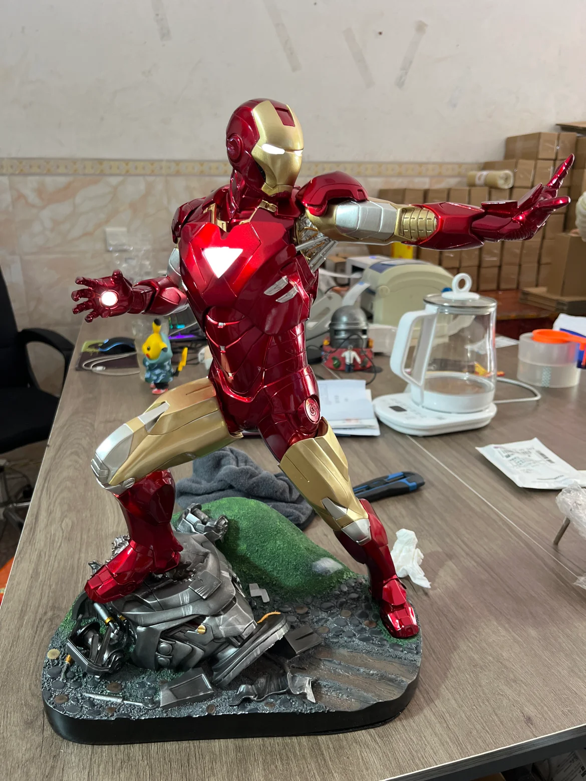 

Фигурки героев фильма «Железный человек» Mk6 Mk50, «мстители», 4 модели, украшения, фигурки из смолы, аниме, статуэтка на все тело, бойфренд, день рождения, декор Gi