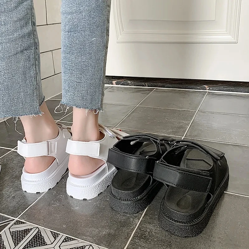 Dames Platte sandalen KLiNGEL Sandaaltje In Modieuze Stijl in het Zwart  Dames Schoenen voor voor Platte schoenen voor Platte sandalen allware.com.br