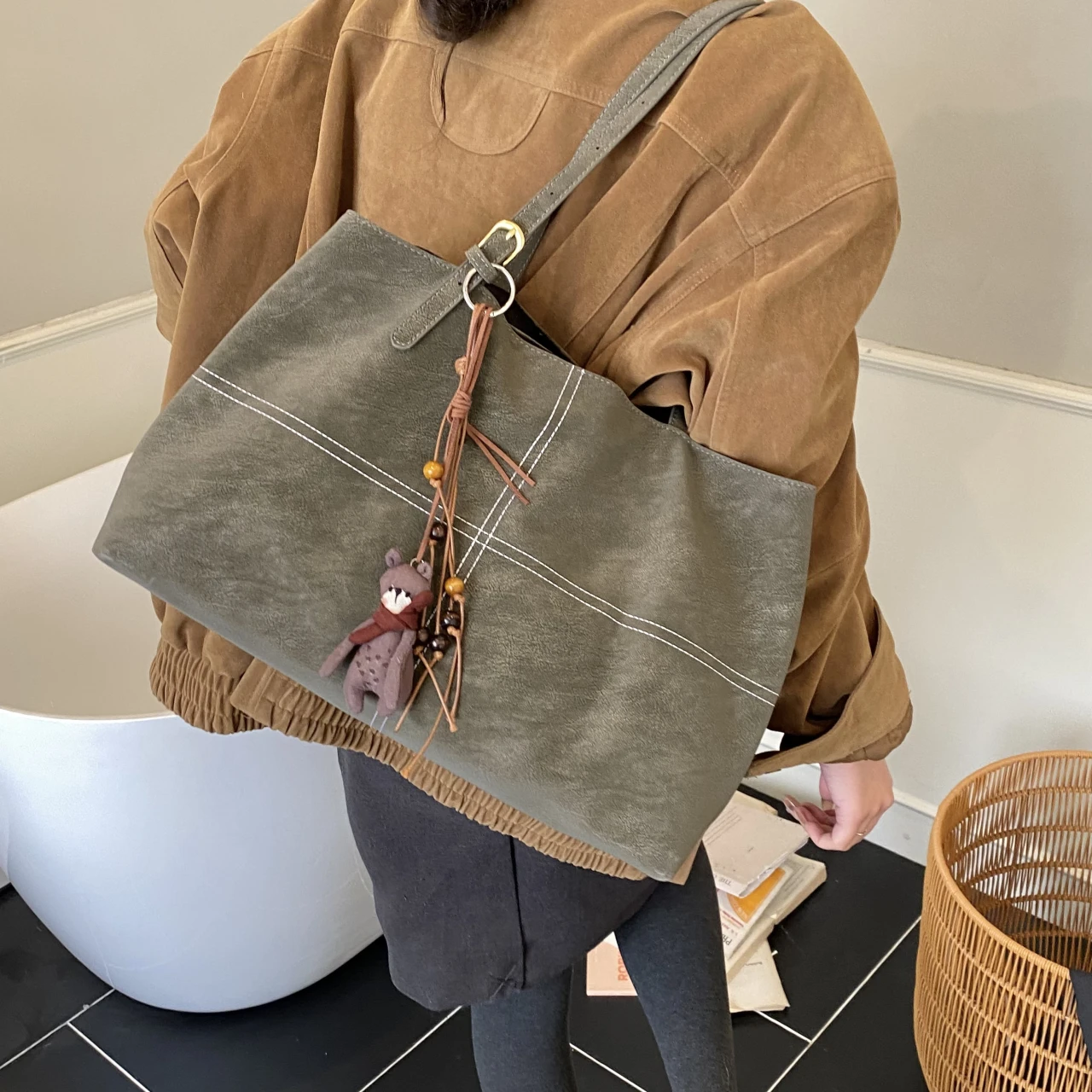 Damen Lederhandtasche Mode Herbst Winter Big Boston Tote Weiche Matte Wildleder Tasche Dame Designer Umhängetasche Reise Sac A Main – Detail 10