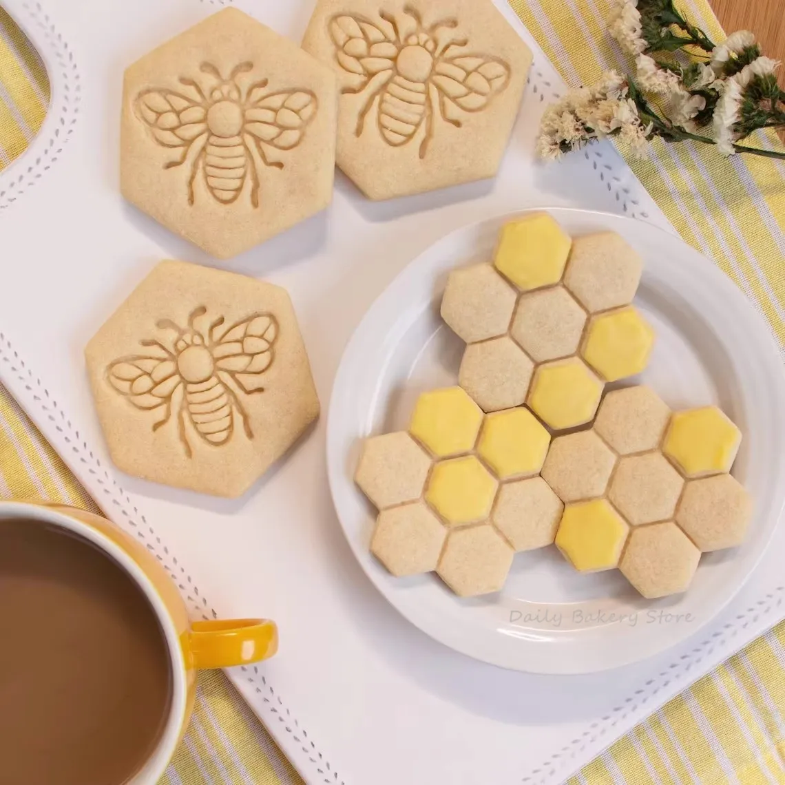 Honeycomb Honeybee Pattern Cookie Cutter & Embosser