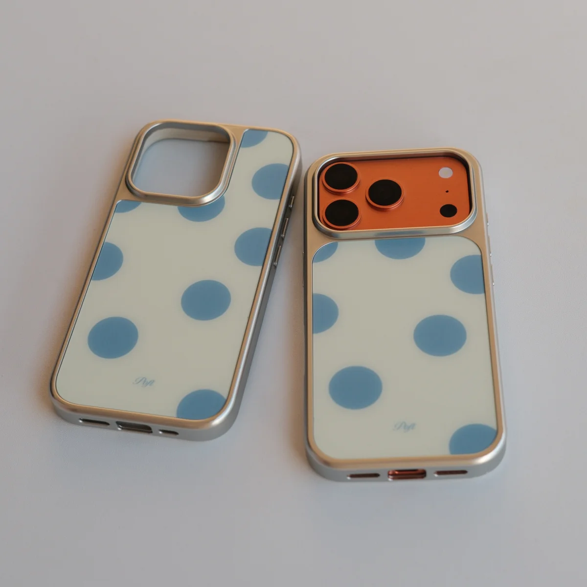 ตัวเลือกสินค้า เคสจุดเกาหลี ดีไซน์มินิมอล หรูหรา