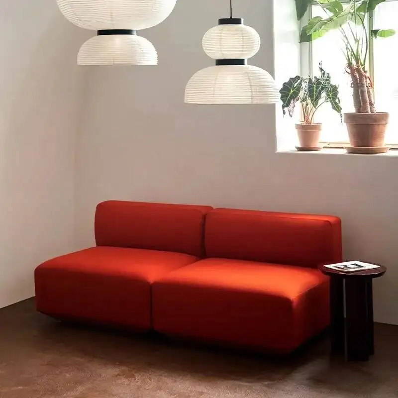 Retro Modern Round Side Table with Vintage Design for Small Spaces Easy Assembly Mid-Century Sofa Coffee Table for Living Room