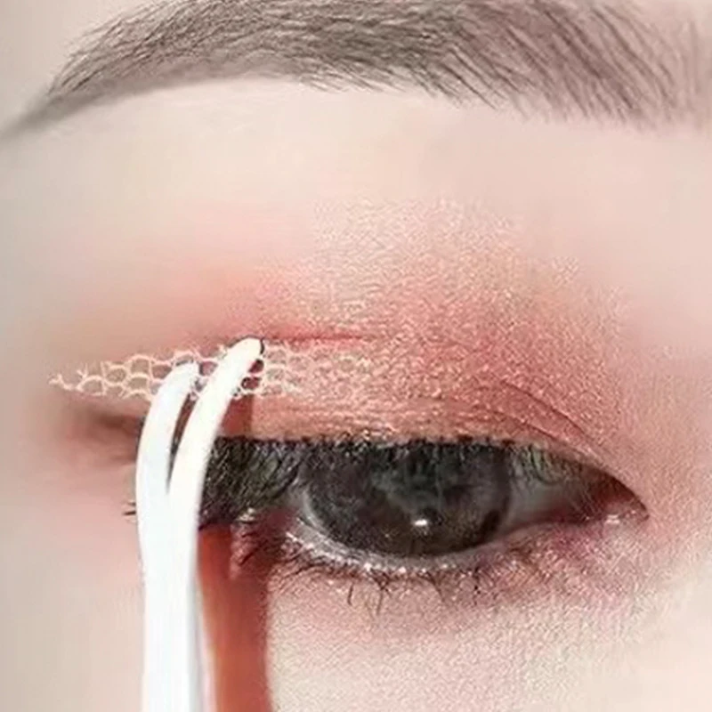 

240pcs Mesh-Lace Invisible Double-fold Eyelid Sticker Clear Big Eye Lift Beige Strip Non-marking Self-adhesive Eyes Beauty Tools