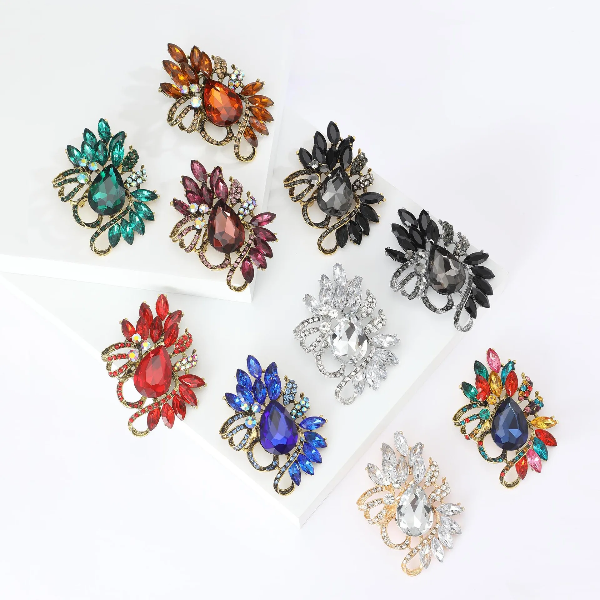 

Роскошная бижутерия, классические броши в виде цветка с кристаллами для унисекс, женская одежда, аксессуары для сумок, шляп, Женские аксессуары, ежедневные подарки на свадьбу