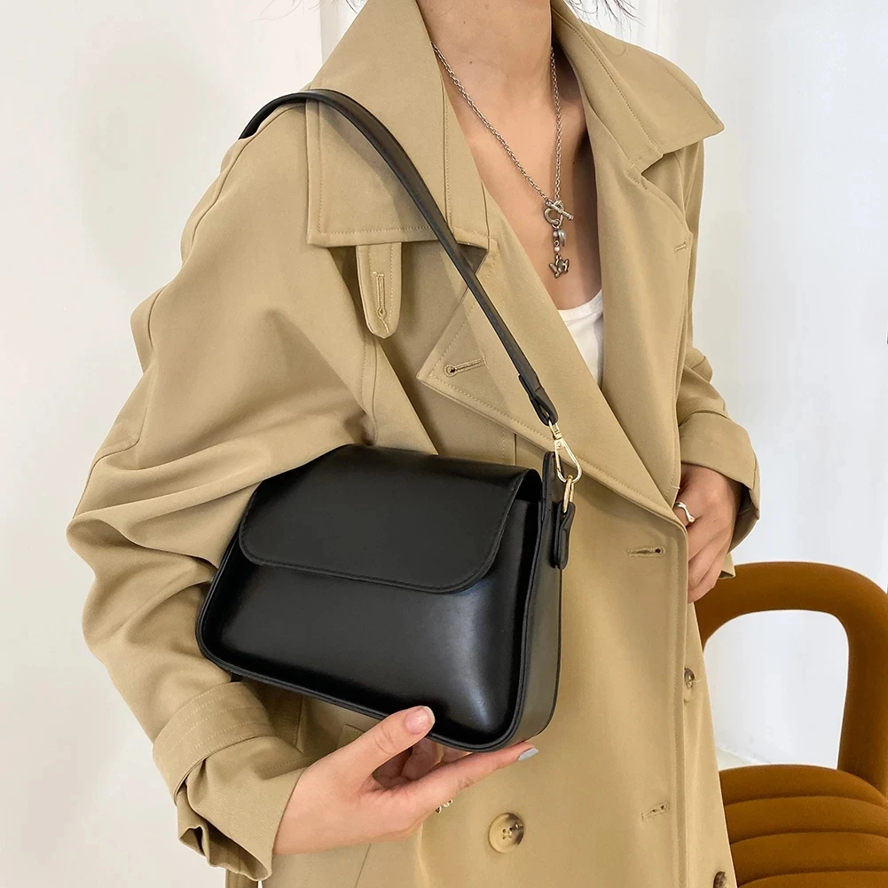

Fashion PU Leather Shoulder Bag Solid Color Small Square Flap Handbags Simple Underam Bags For Women Casual Ladies Shoulder Bags